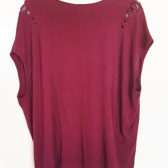 TORRID Women's Top Sz 2X Wine Lattice Shoulder - Picture 4 of 5
